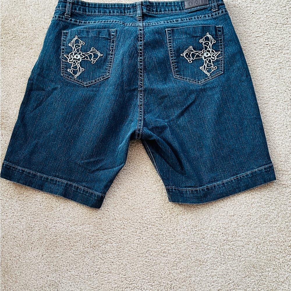 SALE $15 Blue Jean Shorts - Picture 4 of 5